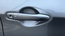 Nissan Qashqai 1.2 DiG-T N-Connecta 5dr Petrol Hatchback